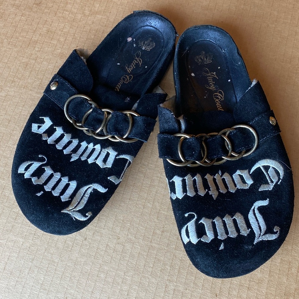 Cute Juicy Couture Slippers size 6 1/2.